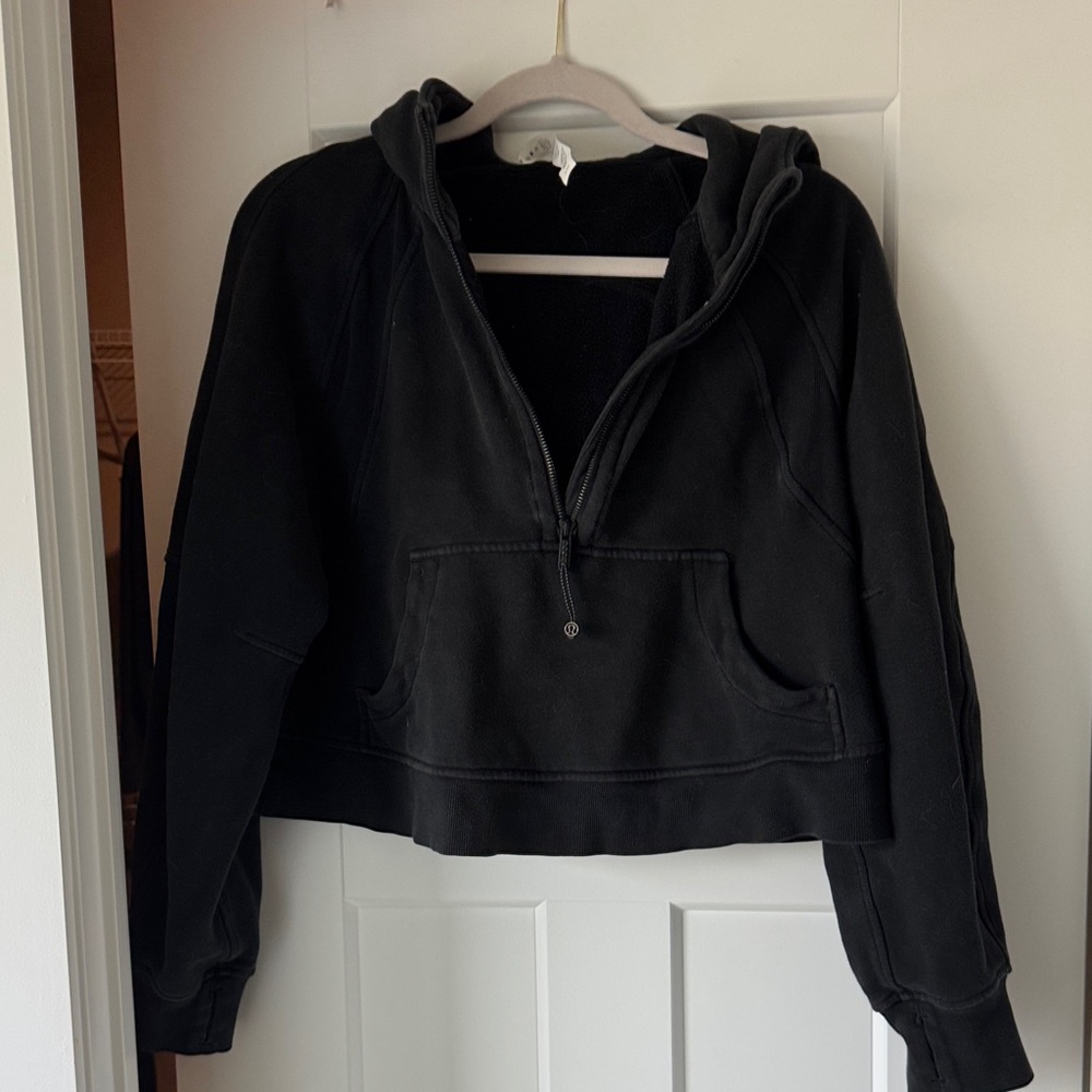 Black Lululemon Scuba Quarter Zip